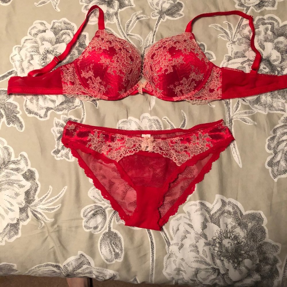 Matching VS bra & panty set.